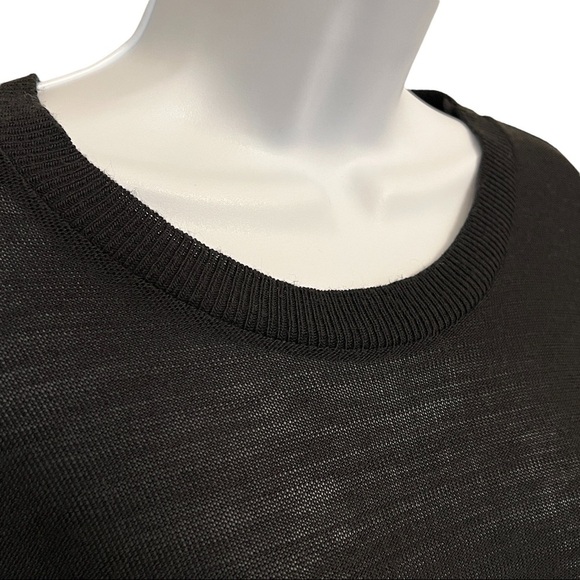 One A sheer light weight sweater Size XL - Picture 4 of 8